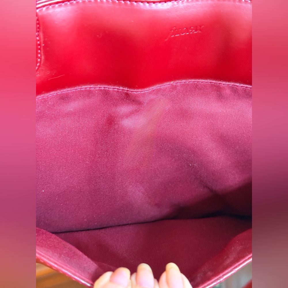 Filofax EUC Wine colored Leather
Laptop Bag & Tote or Crossbody
Never used - Picture 14 of 15